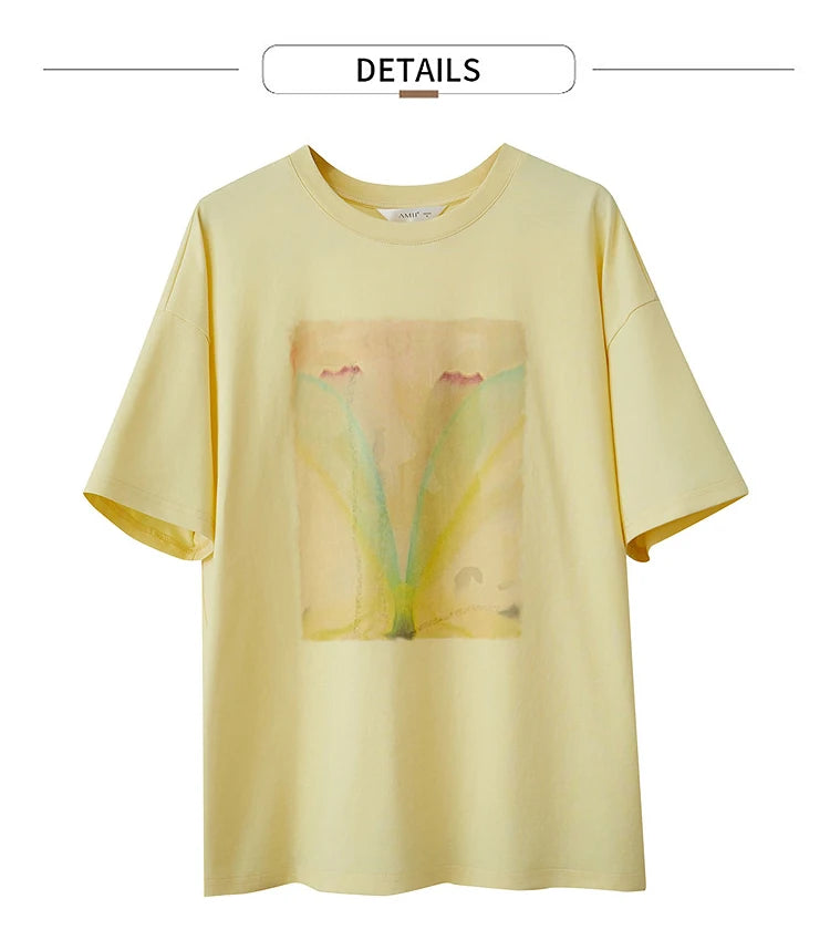 Damen T-Shirt im minimalistischen Stil mit Druck und Rundhals-Ausschnitt