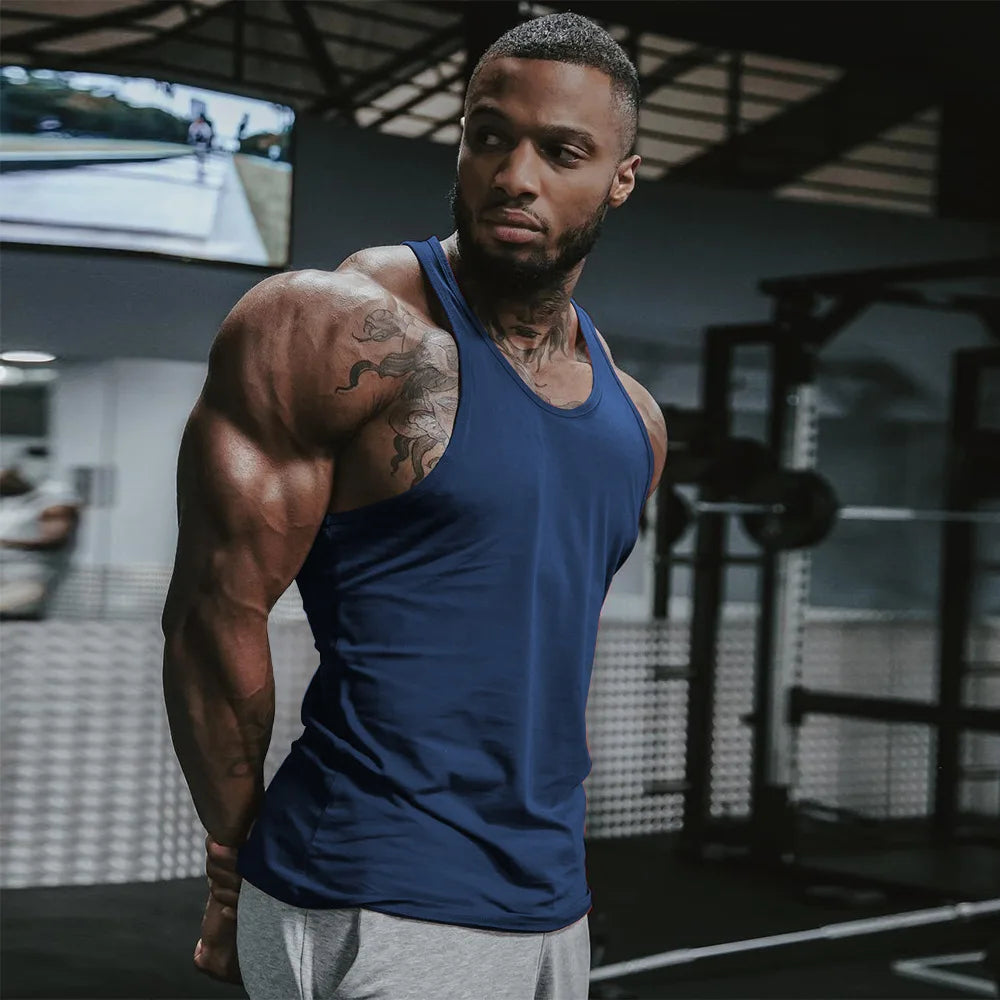 Ärmelloses Herren-Sommer-Top für Sport und Fitness mit breiten Schultern – vielseitiges Unterziehshirt