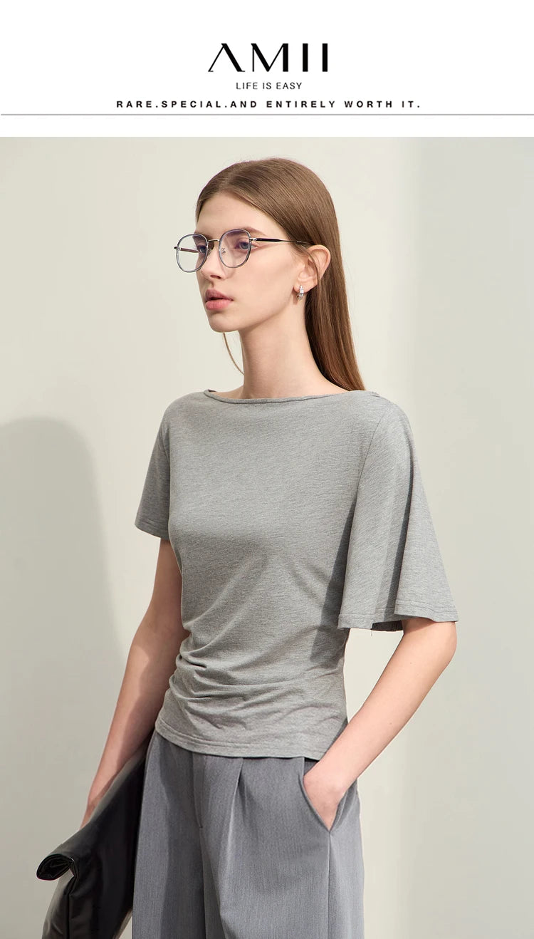 Damen T-Shirt im Minimalismus-Stil mit asymmetrischem Slash Neck und Raffen