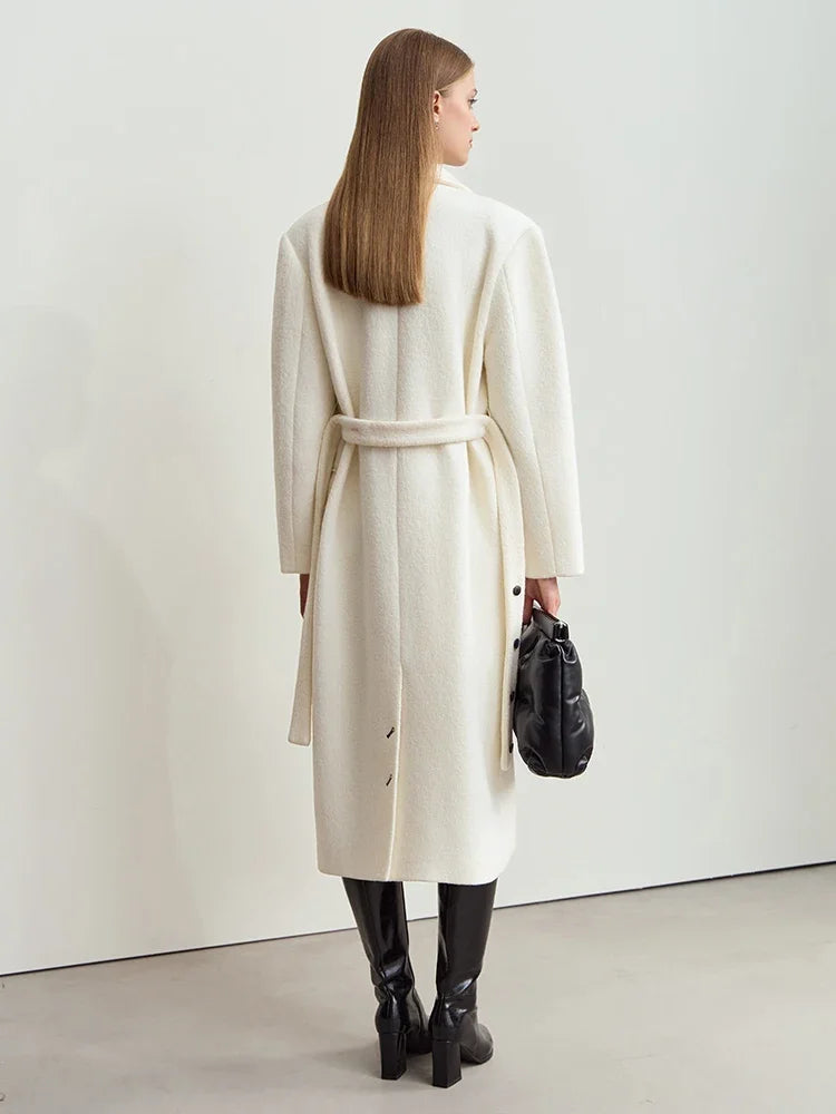 Damen Wolljacke mit Anzugkragen und Gürtel für den Winter 2024