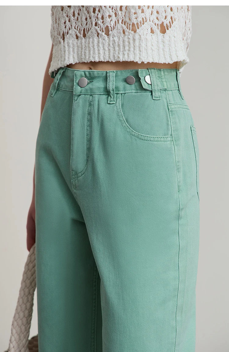 Damenjeans im minimalistischen Retro-Stil mit geradem Bein aus Baumwolle
