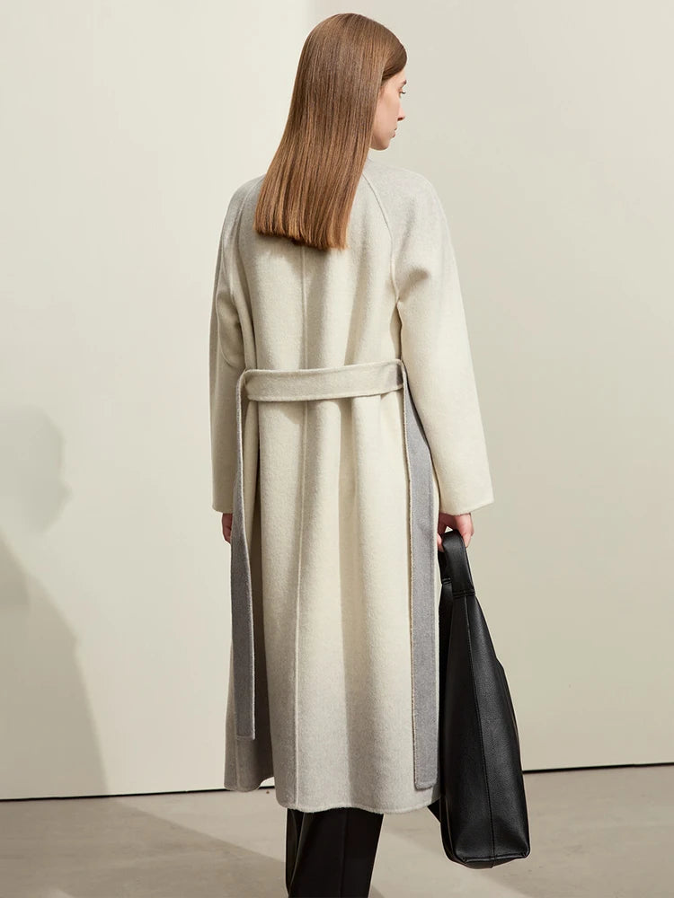 Damen Lange Winteroberbekleidung aus Wolle mit Gürtel und Taschen