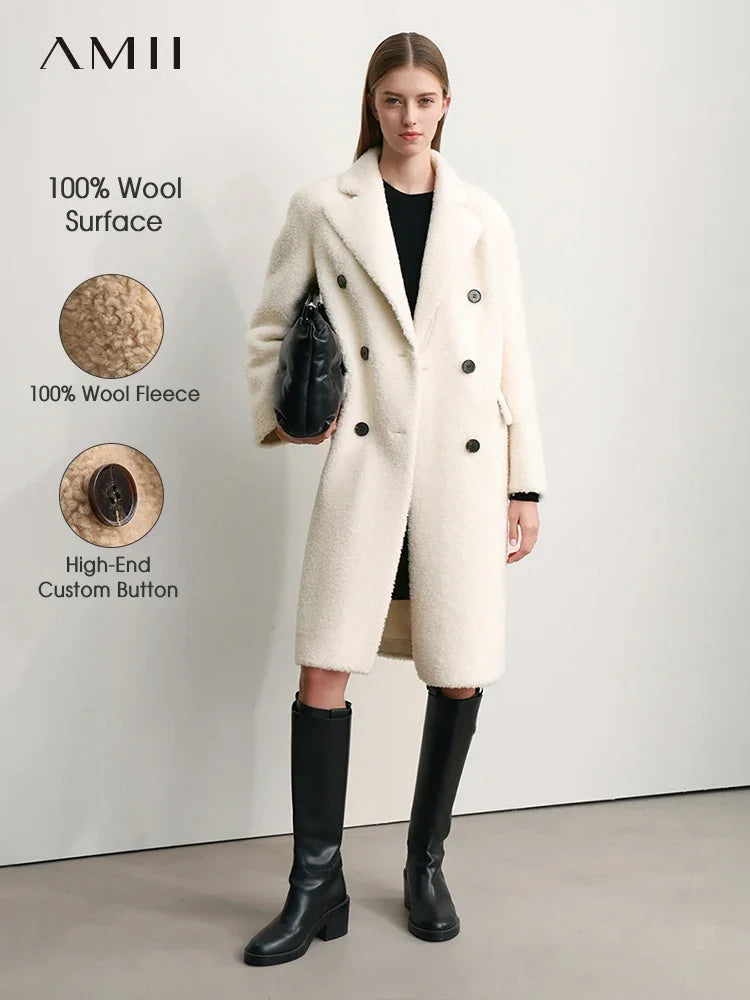 Damen Anzug im minimalistischen Stil mit zweireihigem Kragen und Taschen