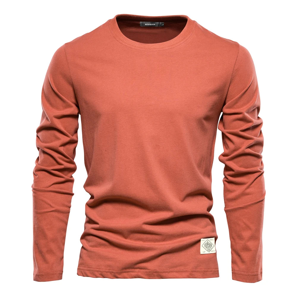 Leichtes Herren-T-Shirt aus 100% Baumwolle mit Rundhalsausschnitt und kurzen Ärmeln – ideal für Freizeit und Fitness.