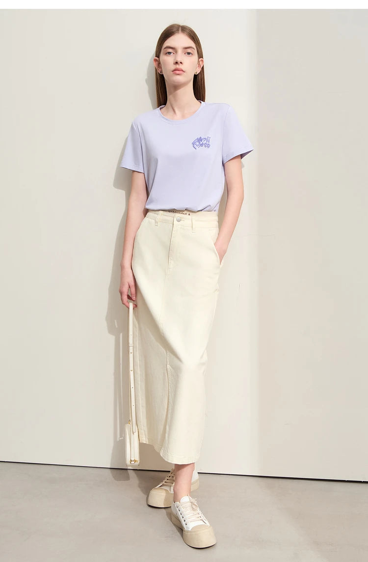 Damen T-Shirt im Minimalismus-Stil mit O-Ausschnitt und Stickerei