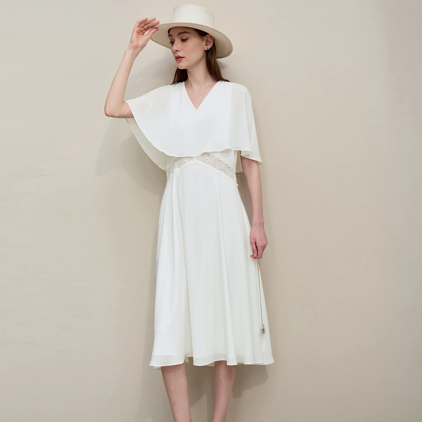 Traumhaftes Sommerkleid Mit V-Ausschnitt Und Spitze Für Damen