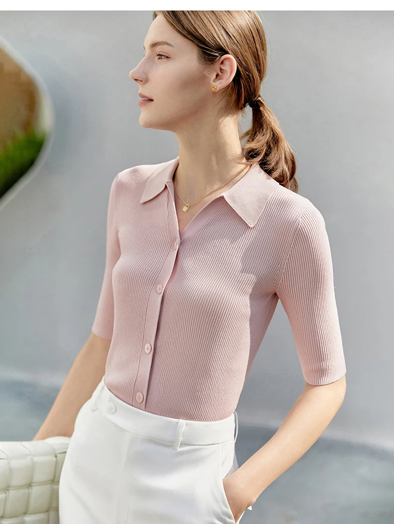 Damen T-Shirt im minimalistischen Stil aus leichter Baumwolle für den Sommer