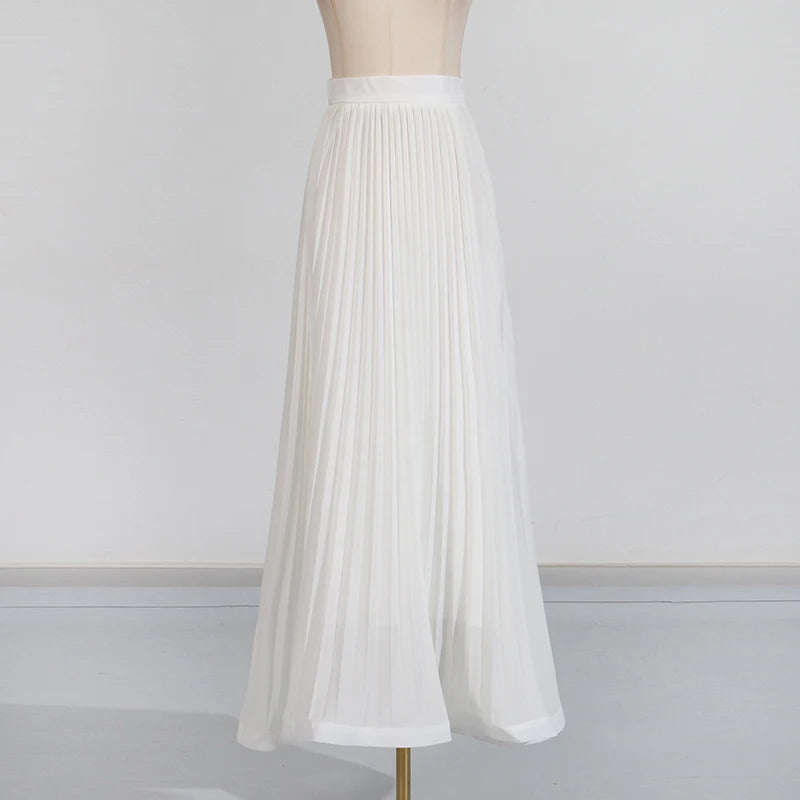 Elegantes Damenkleid mit Rundhalsausschnitt, halblangen Ärmeln und Spitzen-Patchwork-Design – figurbetont und stilvoll.