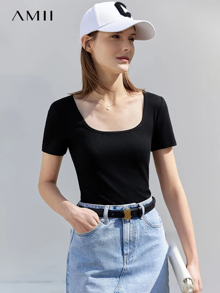 Klassisches Damen-T-Shirt mit V-Ausschnitt und kurzen Ärmeln – lässig und dehnbar für den Sommer.