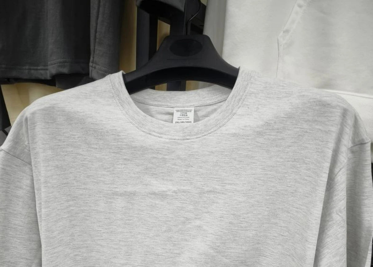 Herren T-Shirt aus hochwertiger Baumwolle im einfarbigen Trenddesign für den Sommer