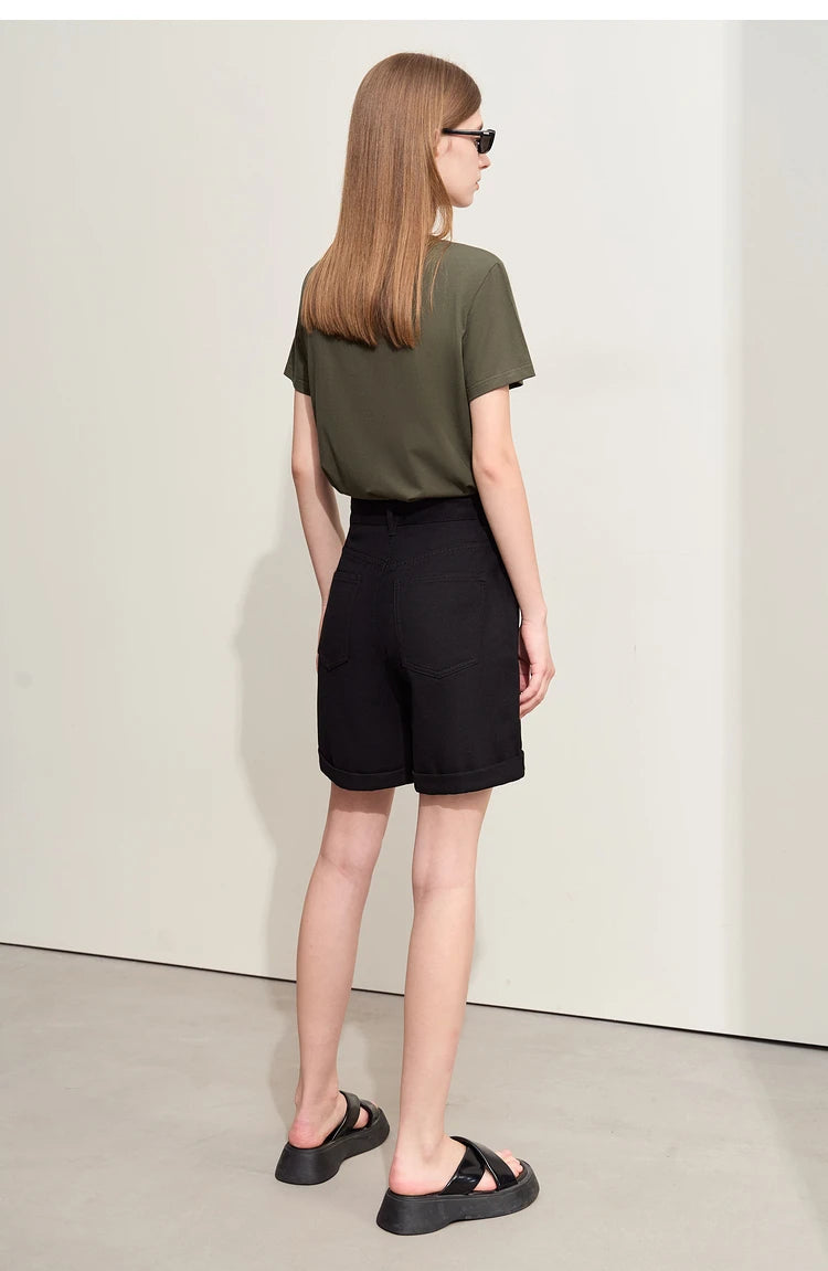 Damen T-Shirt im Minimalismus-Stil mit O-Ausschnitt und Stickerei