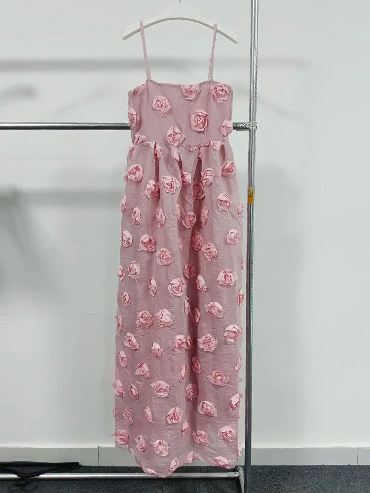 Elegantes Damen-Kleid mit Reverskragen, langen Ärmeln und doppelreihigem Patchwork-Design – figurbetont und stilvoll.