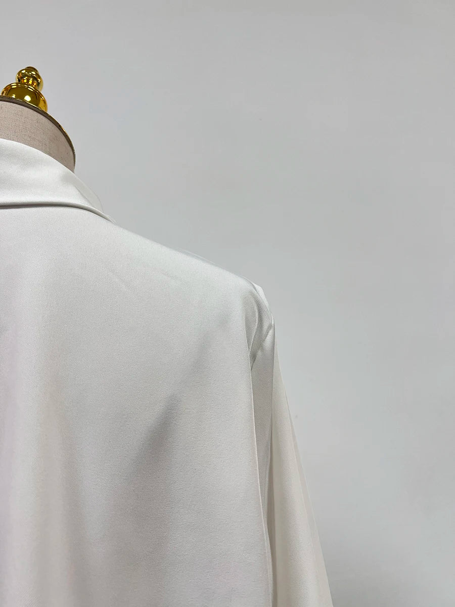 Elegantes Damen-Minikleid mit Rundhalsausschnitt, langen Ärmeln und Schnürung im Patchwork-Design – figurbetont und stilvoll.