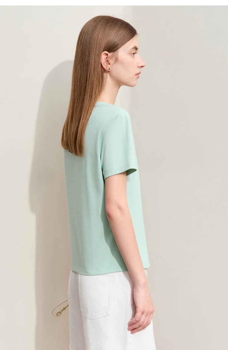 Damen T-Shirt im Minimalismus-Stil mit O-Ausschnitt und Stickerei