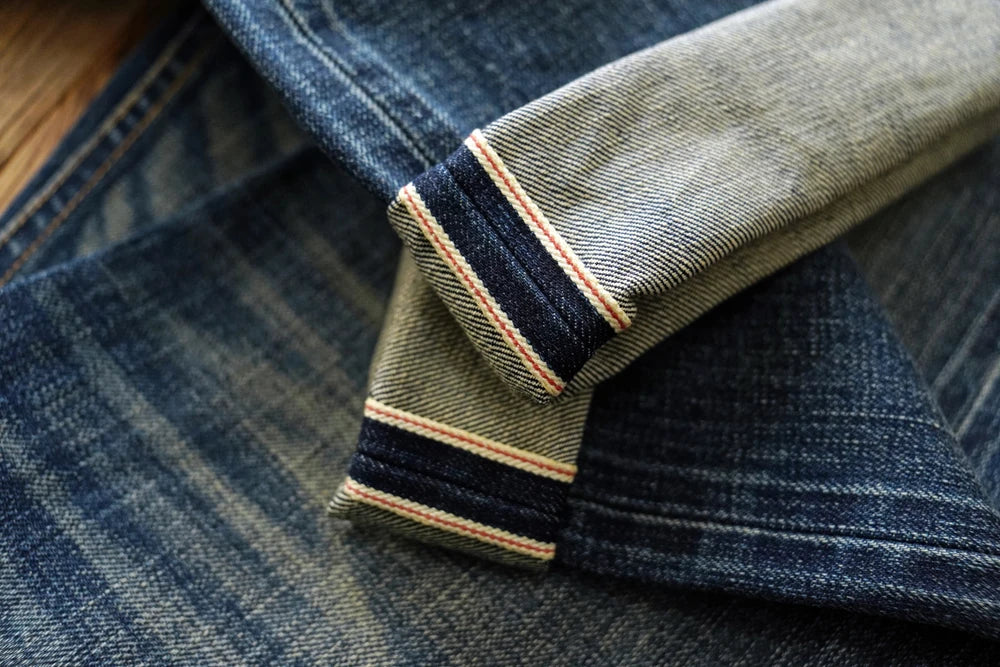 Herren Jeans im Vintage-Stil aus Denim mit Distressed Kanten