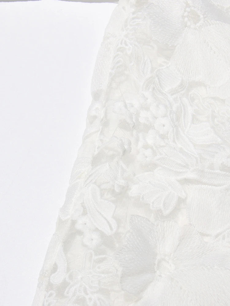 Schulterfreies ärmelloses Damen-Kleid mit Patchwork und Diamant-Details – elegantes Design für besondere Anlässe