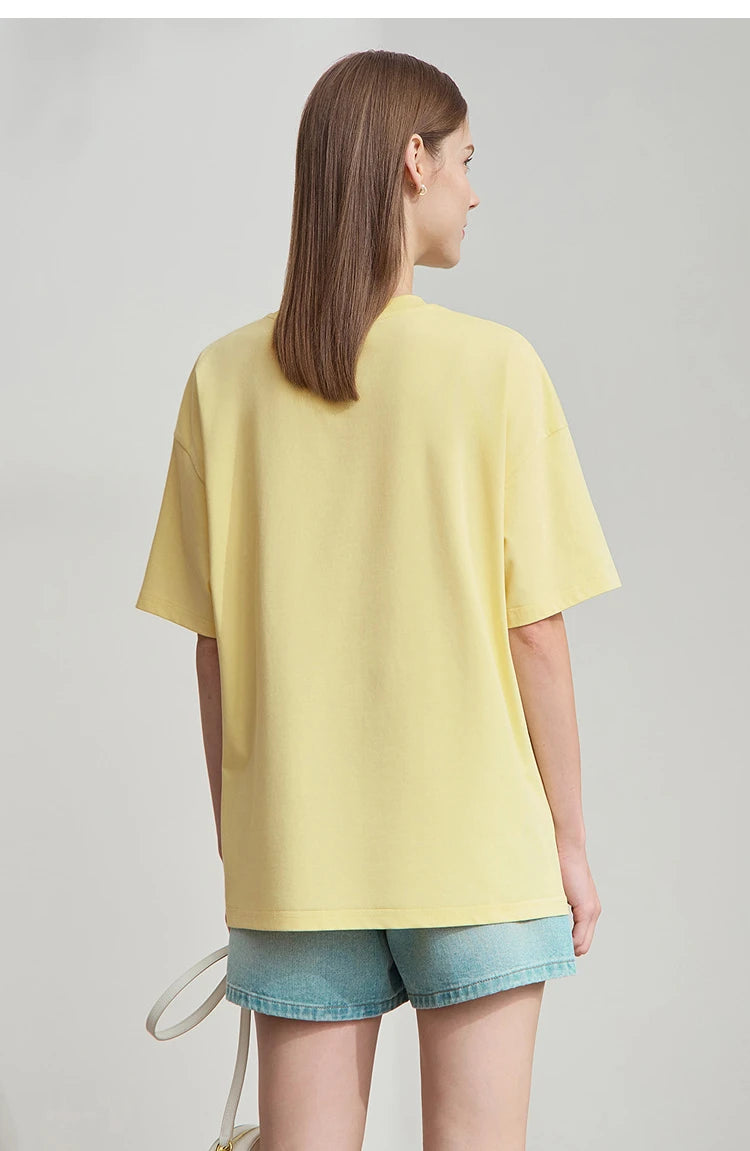Damen T-Shirt im minimalistischen Stil mit Druck und Rundhals-Ausschnitt
