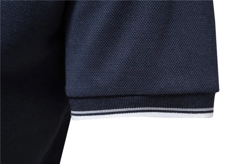 Herren Poloshirt mit V-Ausschnitt im einfarbigen, klassischen Stil