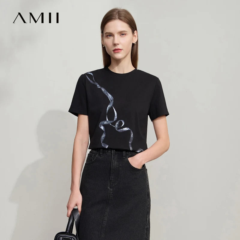 Damen T-Shirt im Minimalismus-Stil mit coolem Druck aus antimikrobieller Baumwolle