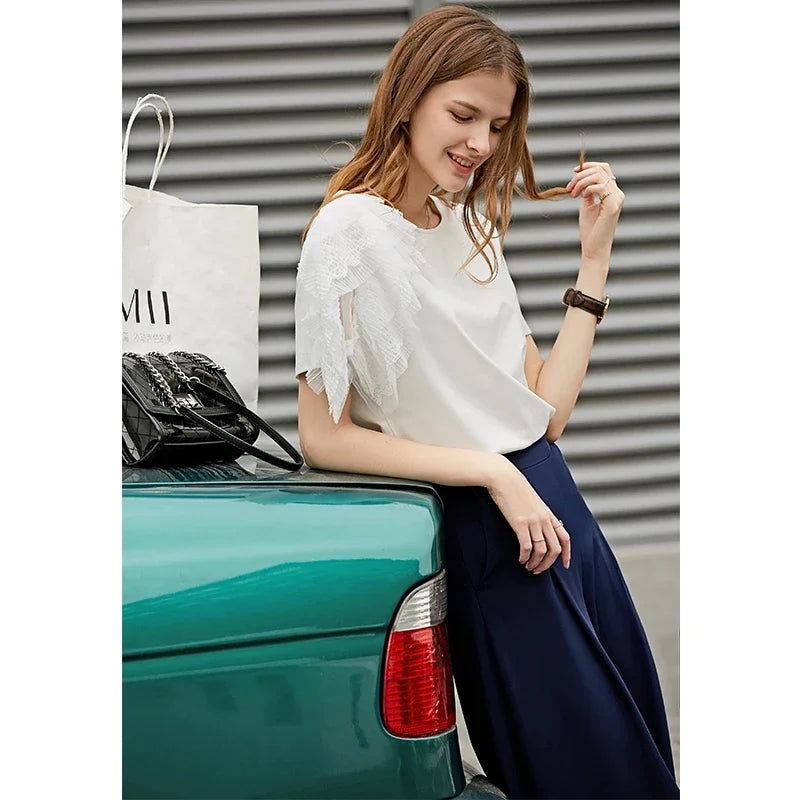 Damen T-Shirt aus mercerisierter Baumwolle im minimalistischen Patchwork-Stil mit Spitze