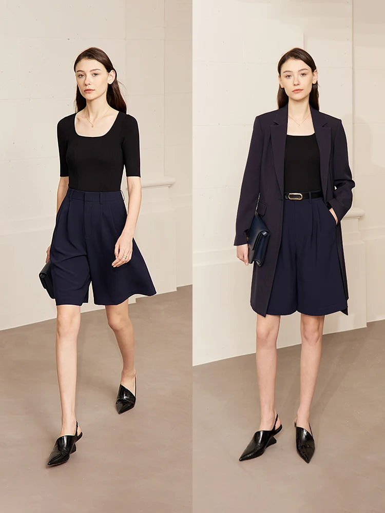 Damen Shorts im minimalistischen Stil für das Büro mit weitem Bein