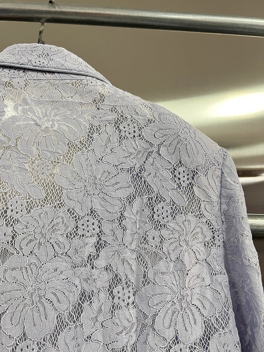 Schulterfreies ärmelloses Damenkleid mit 3D-Blumen und Patchwork-Design – figurbetont und modisch mit Reißverschluss.