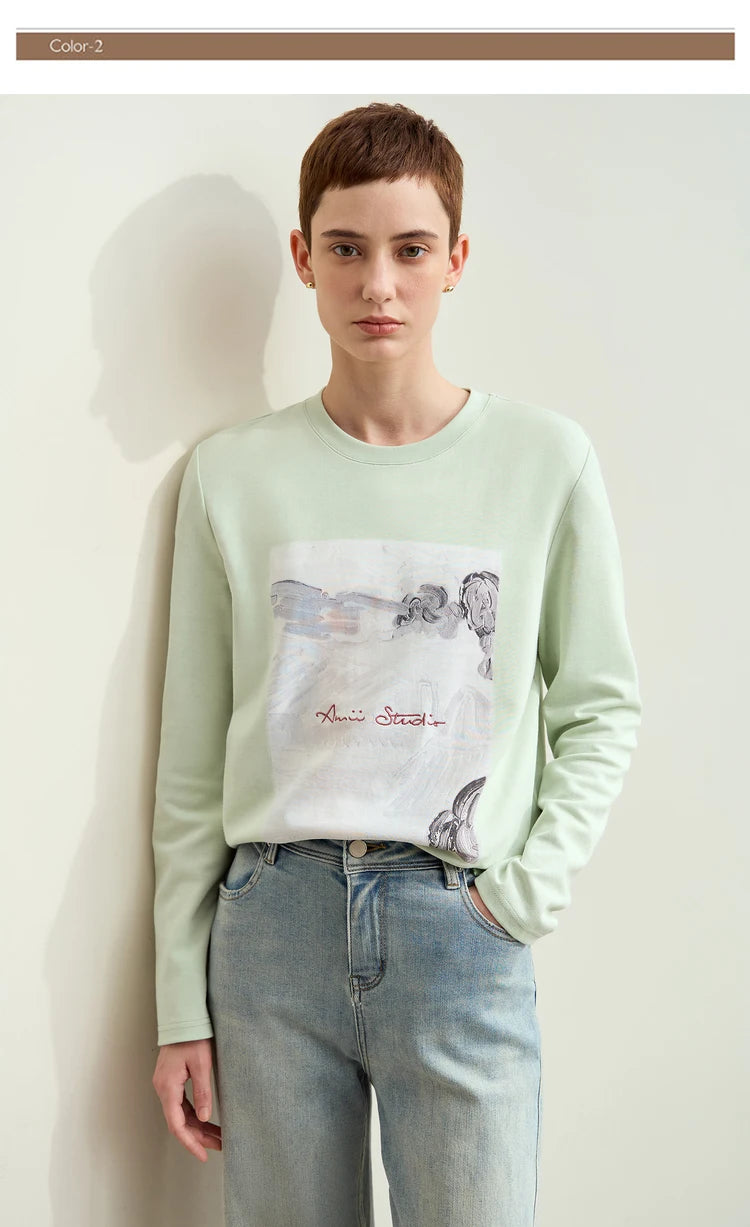 Damen T-Shirt im Minimalismus-Stil mit Kunstdruck und Stickerei für den Herbst