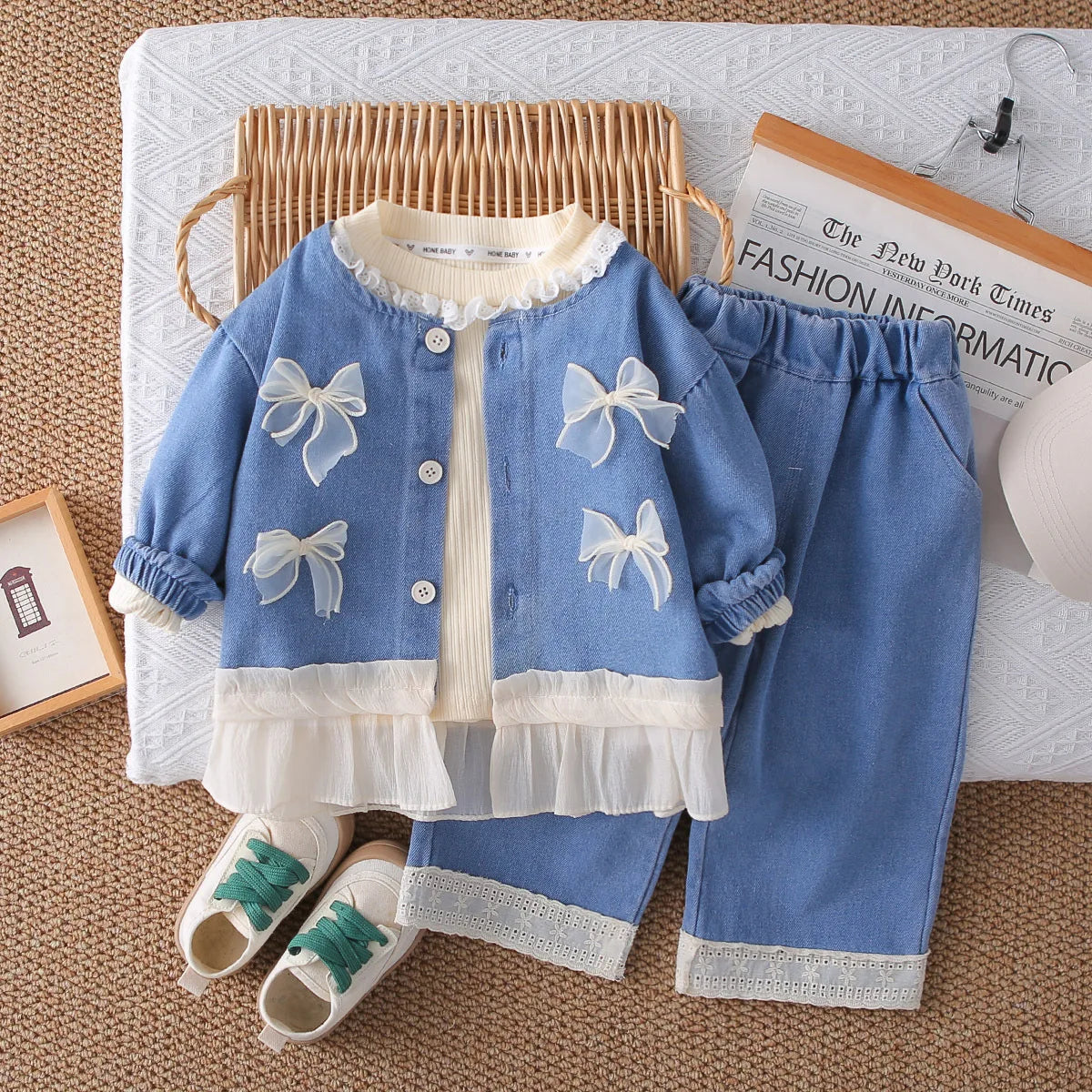 Mädchen Kleidung Set mit süßem Mantel und breiten Hosen im Koreanischen Stil