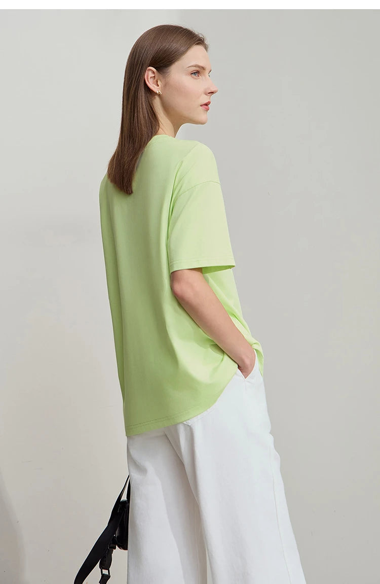 Damen T-Shirt im minimalistischen Design mit Rundhalsausschnitt und kurzen Ärmeln