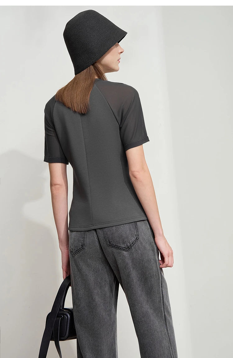 Damen Top im minimalistischen Stil mit O-Ausschnitt und schmaler Passform