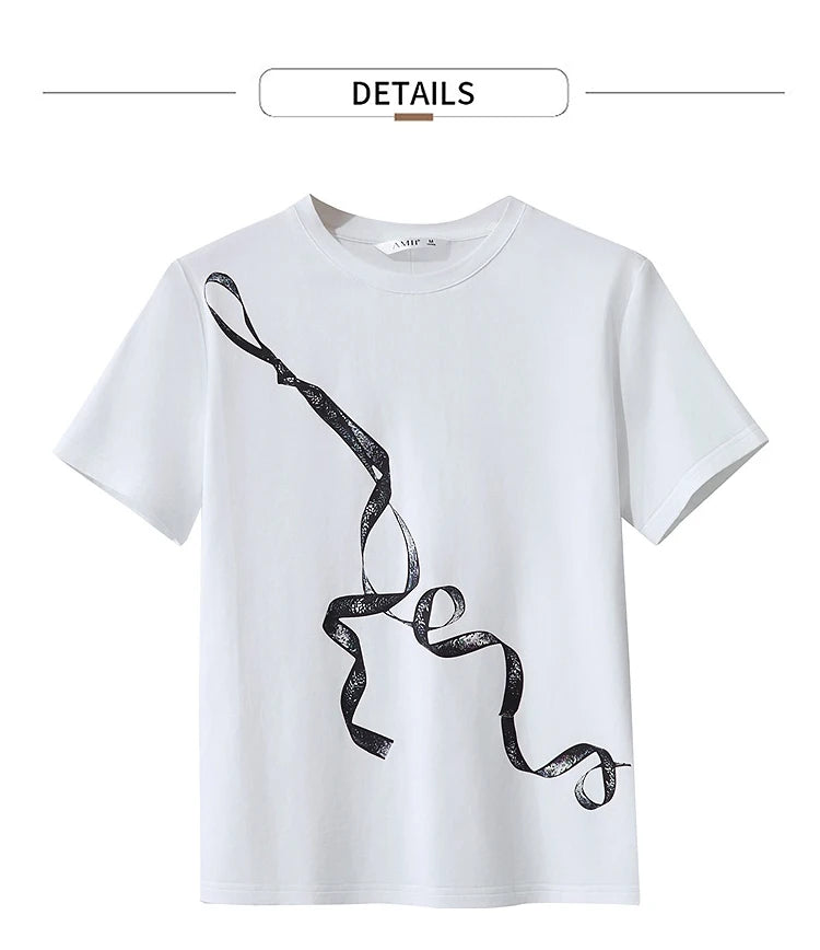 Damen T-Shirt im Minimalismus-Stil mit coolem Druck aus antimikrobieller Baumwolle
