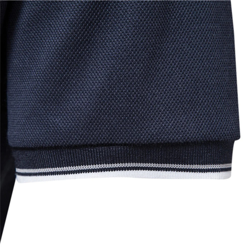 Herren Poloshirt mit V-Ausschnitt im einfarbigen, klassischen Stil