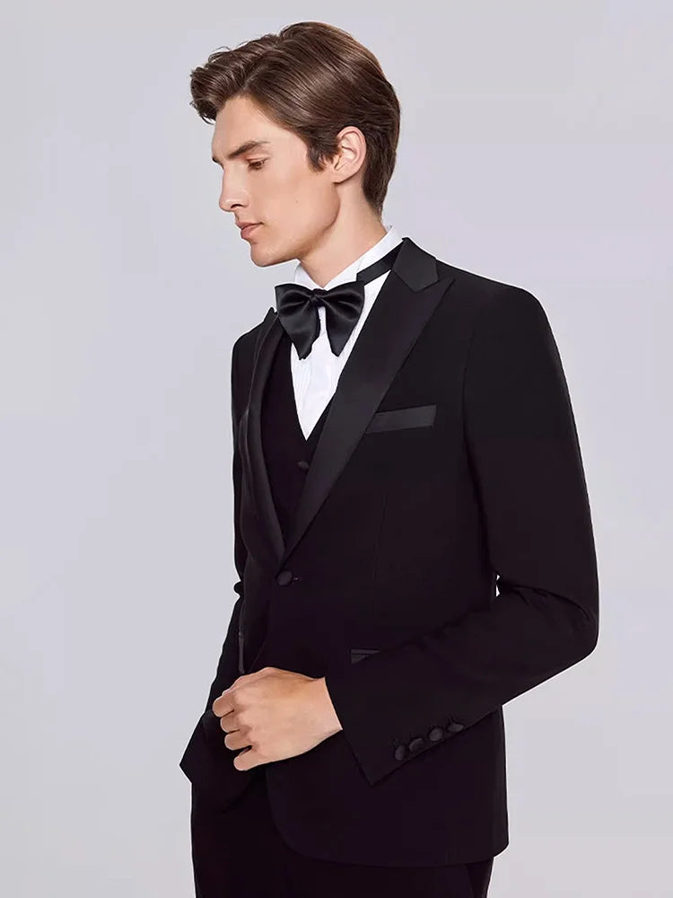 Eleganter Herrenanzug in Grün, Slim Fit, dreiteilig mit Blazer, Weste und Hose – ideal für Hochzeiten und festliche Anlässe.