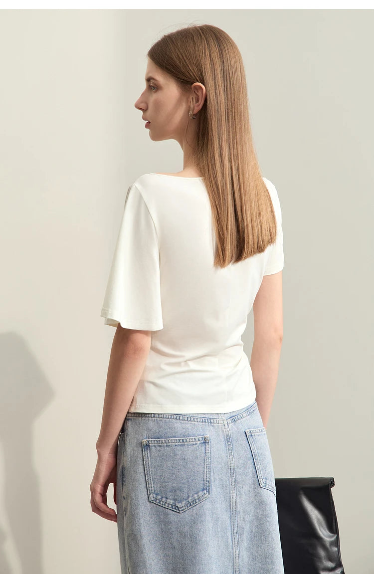 Damen T-Shirt im Minimalismus-Stil mit asymmetrischem Slash Neck und Raffen