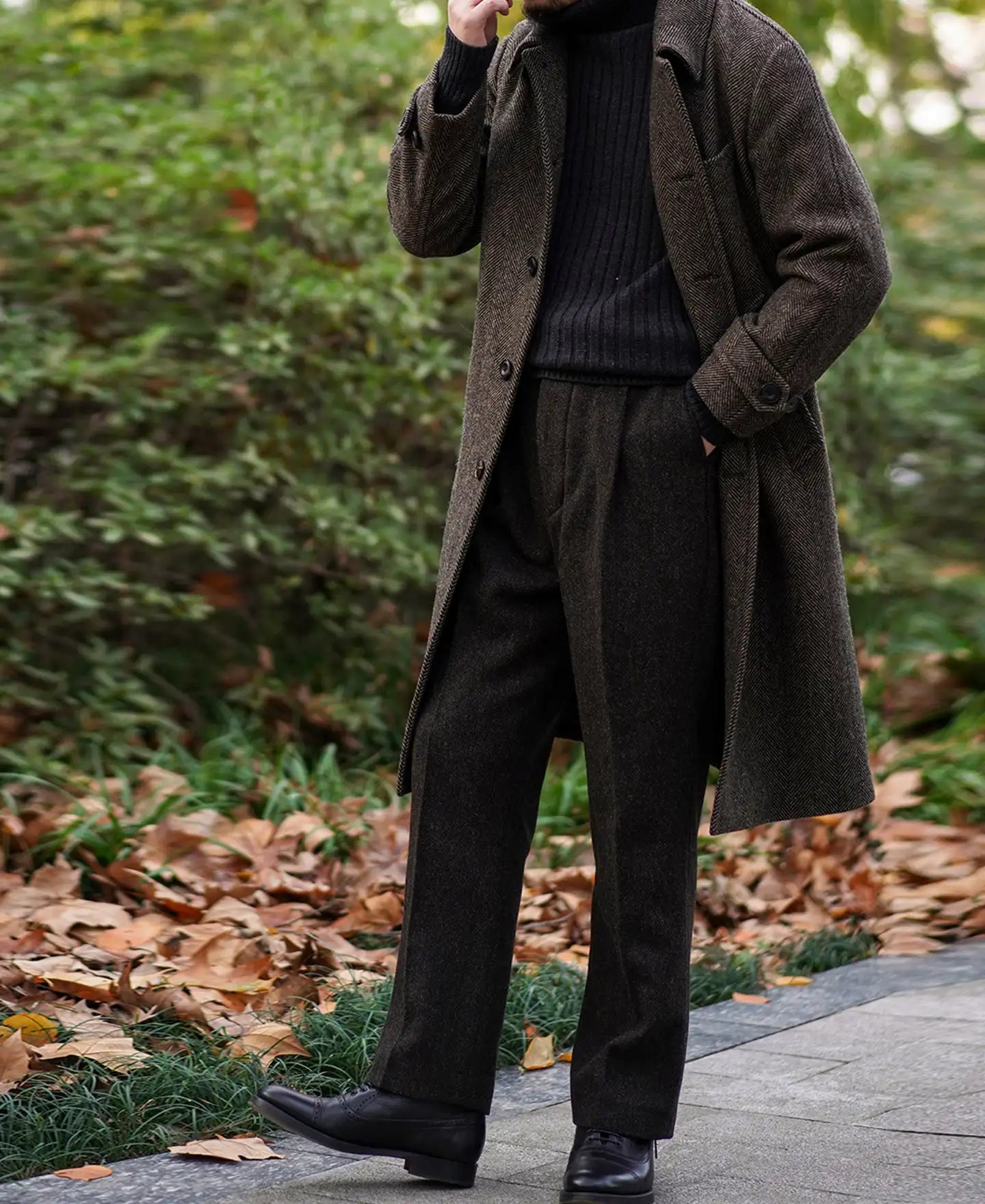 Herren Mantel im Vintage-Stil aus Fischgräten-Tweed für elegante Anlässe