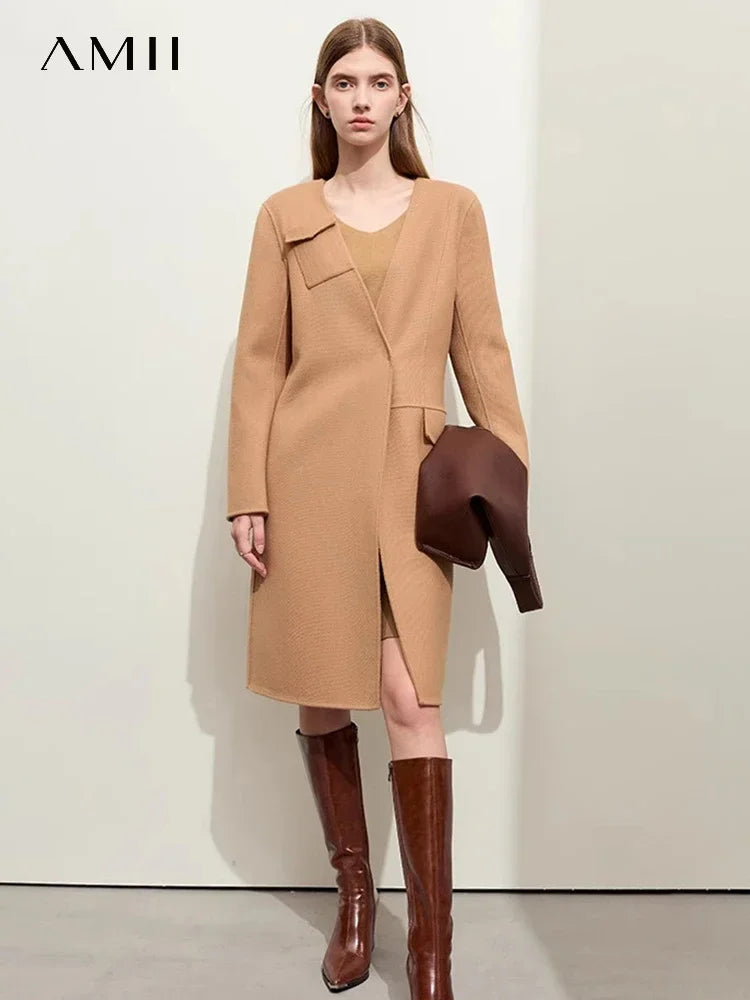 Damen Wollmantel im minimalistischen Design mit V-Ausschnitt und Taschen