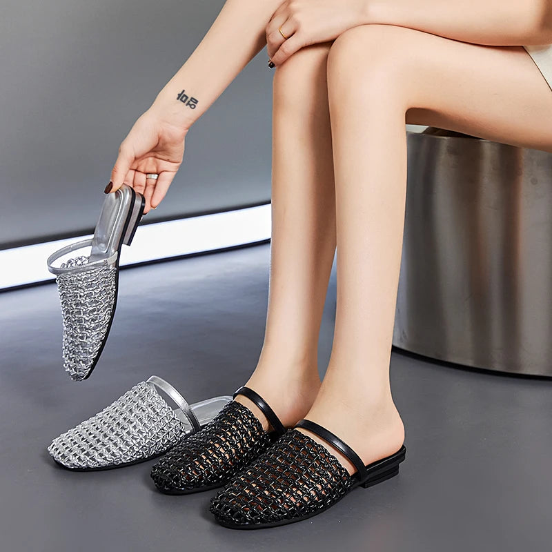 AIYUQI 2025, neue Stil, geschlossene Zehen-Damenhausschuhe, gewebte, rutschfeste römische Hausschuhe für Frauen, große Sommer-Strand-Damenschuhe