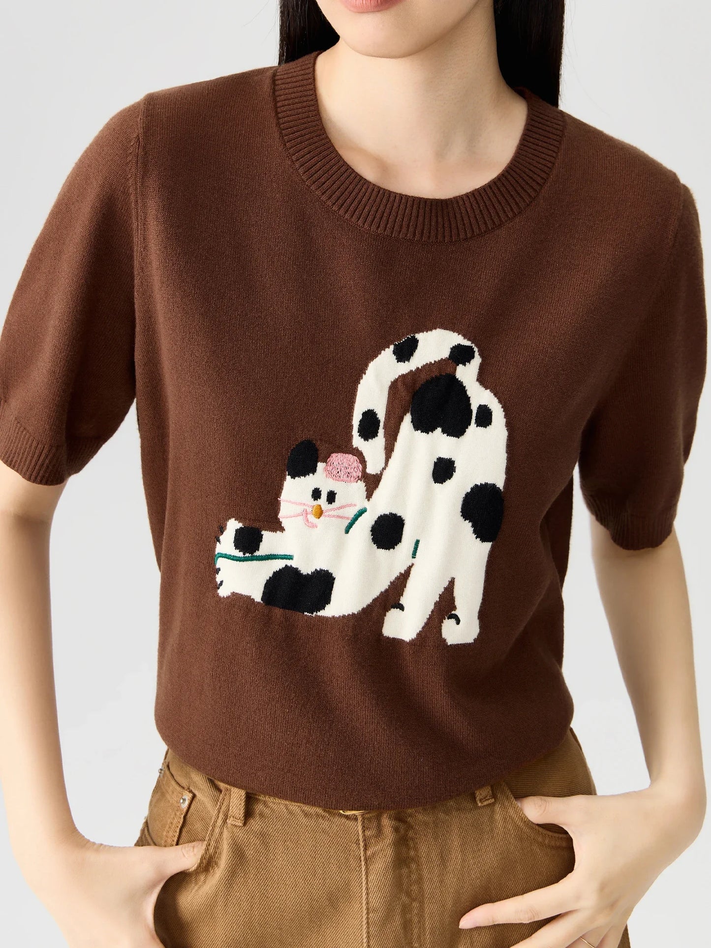Damen-Sweatshirt-Set in Apricot mit Reißverschluss-Hoodie und elastischer Taillenbund, ideal für den Herbst und sportliche Anlässe.