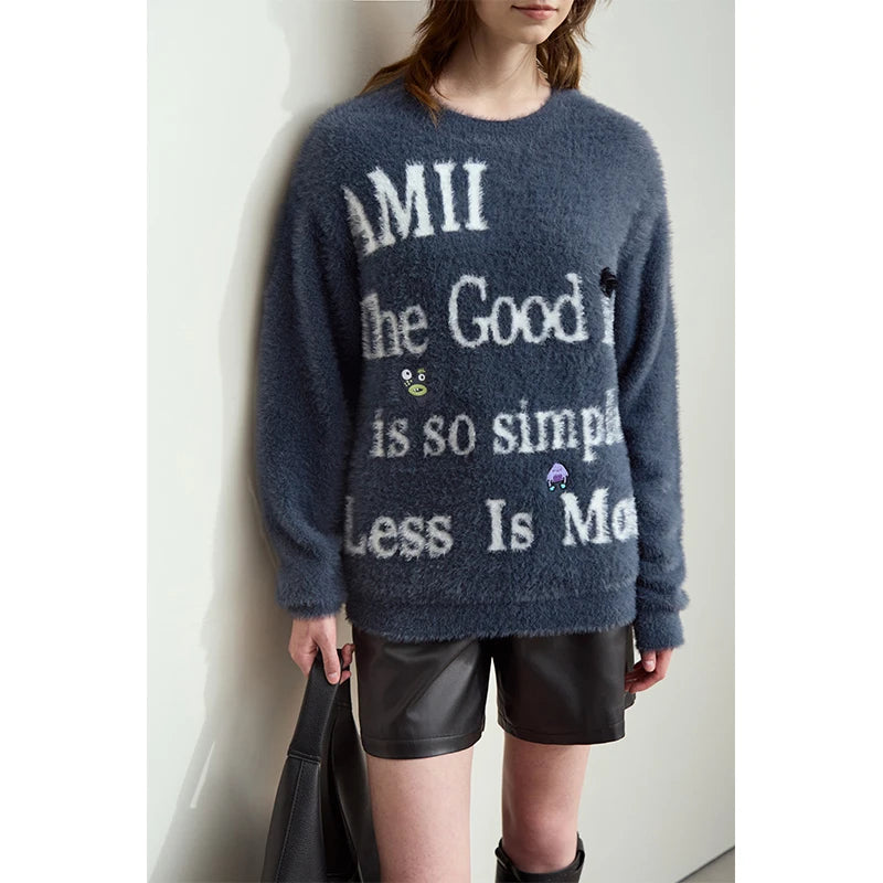 Damenpullover Dunkelblau mit Jacquard-Schriftzug, bunten Stick-Details und Rundhalsausschnitt