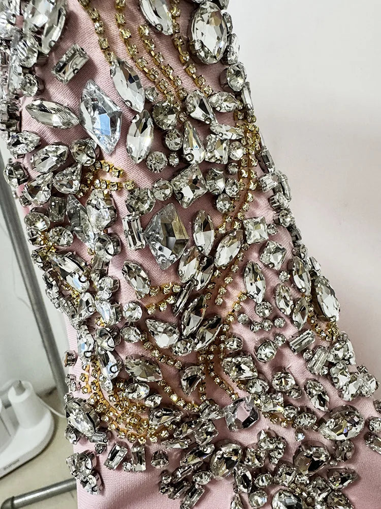 Elegantes Damen-Kleid mit Rundhalsausschnitt, halben Ärmeln und Pailletten-Patchwork-Design