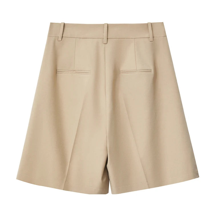 Damen Shorts im minimalistischem Stil mit Taschen für lässige Basics