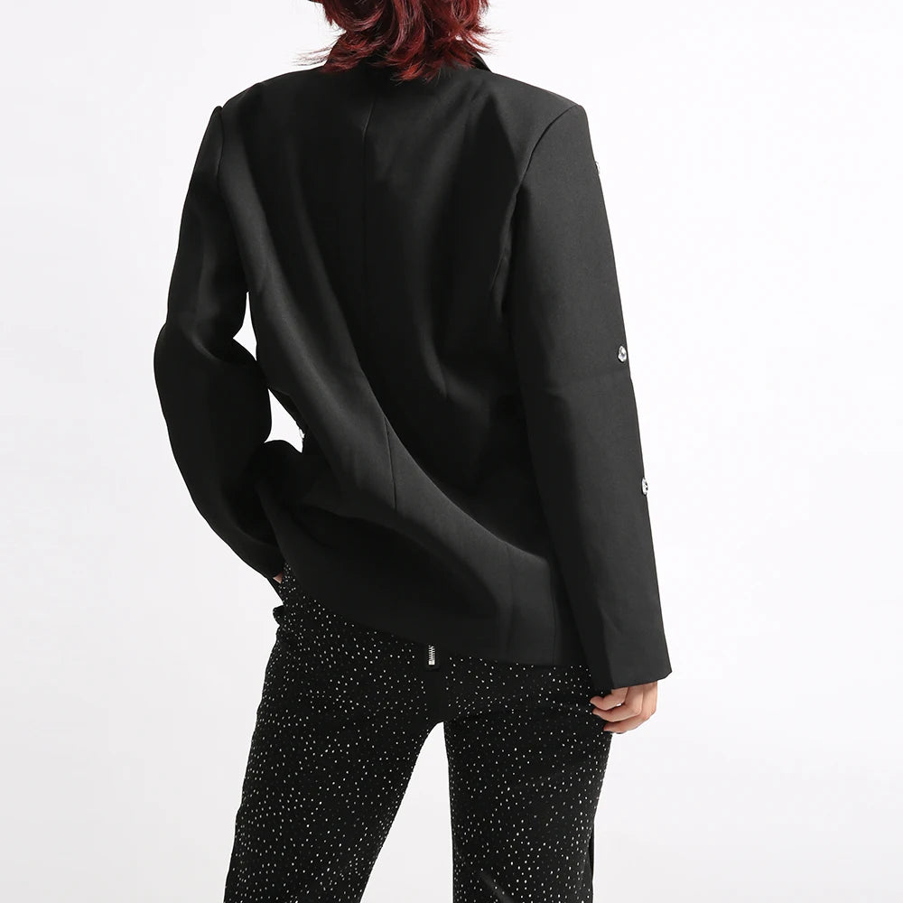 Elegantes Damenkleid mit Rundhalsausschnitt, langen Ärmeln und Patchwork-Design in lockerer Passform.
