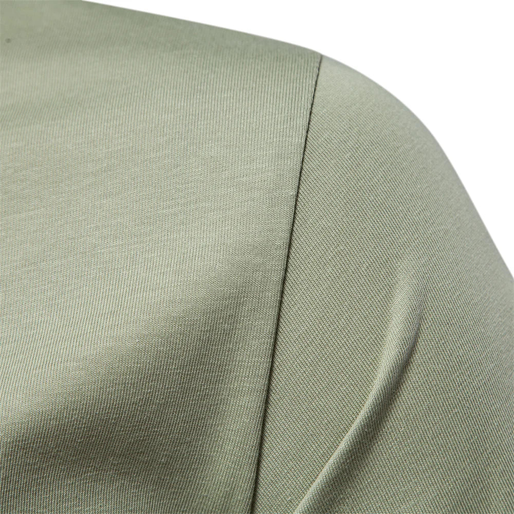 Herren T-Shirt aus Baumwollmischung mit hochwertiger Stickerei und Kurzarm