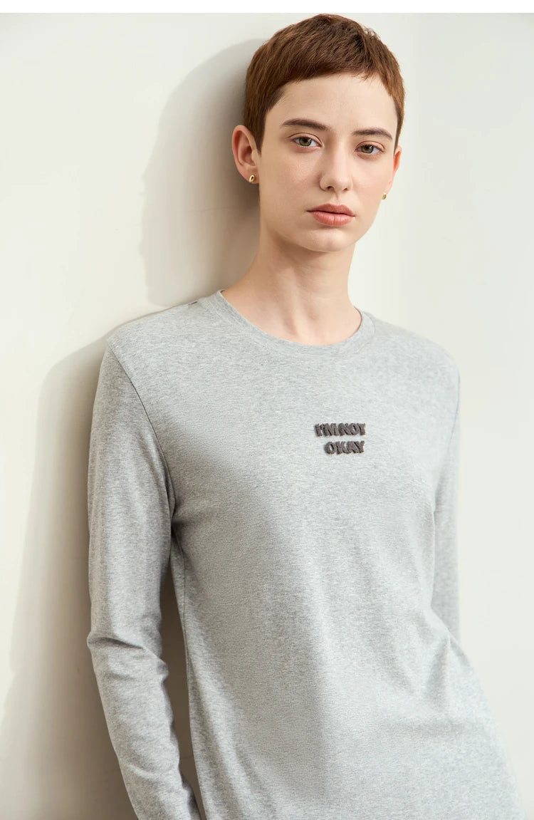 Damen T-Shirt mit minimalistischem Design und gesticktem Brief für den Herbst