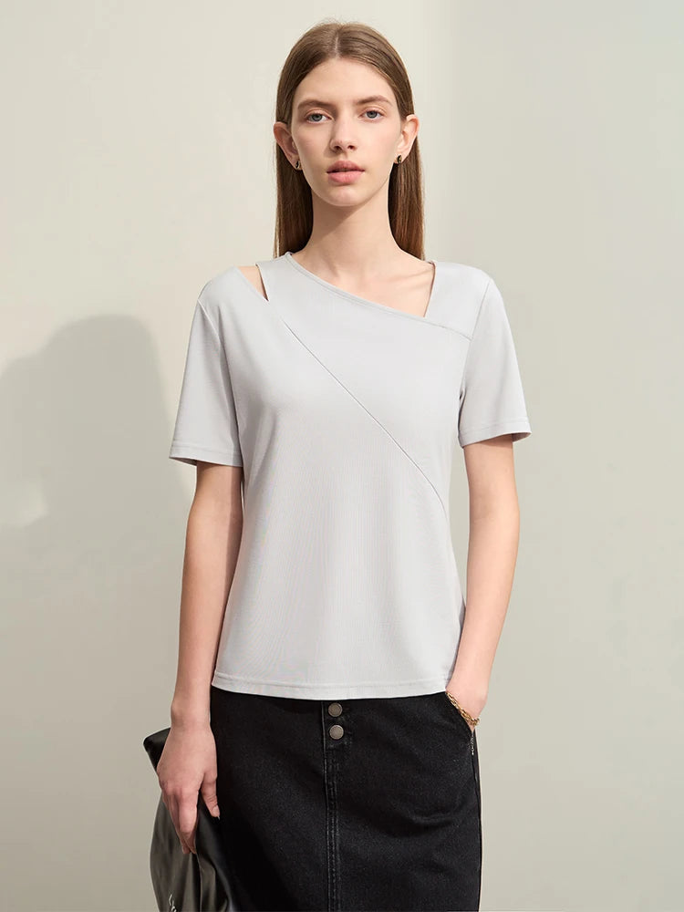 Damen T-Shirts im Minimalismus-Stil mit asymmetrischem V-Ausschnitt und kurzen Ärmeln