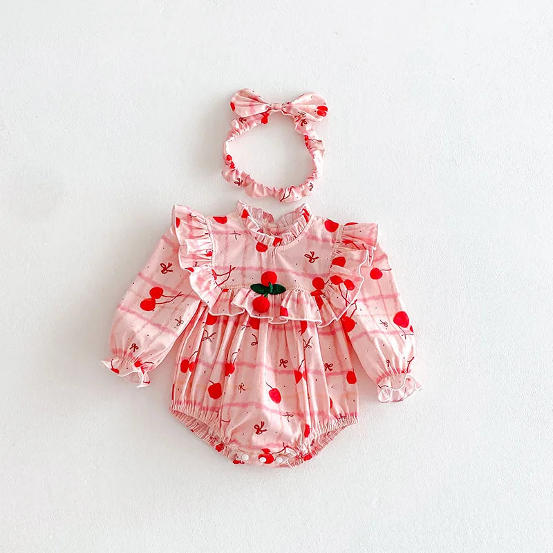 Mädchen Bodysuit mit niedlichem Kirschdruck für kleine Schwestern im Herbst