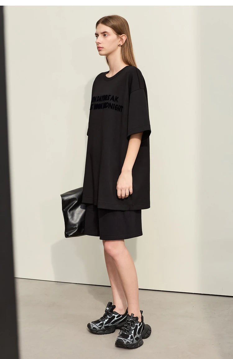 Damen T-Shirts mit Rundhalsausschnitt und losem, lässigem Schnitt mit Stickerei