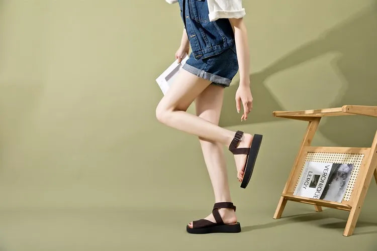 AIYUQI Sandalen für Damen, große Größe, Clip-Zehen, modisch, 2025, neue römische Damen-Sommersandalen, Wildleder, echtes Leder, Strandsandalen für Damen