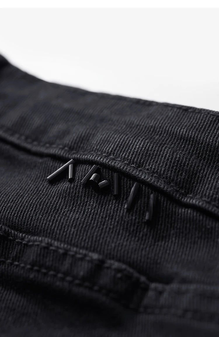 Damen Denim Shorts im minimalistischen Casual-Stil mit Zipper und Loch-Dekoration