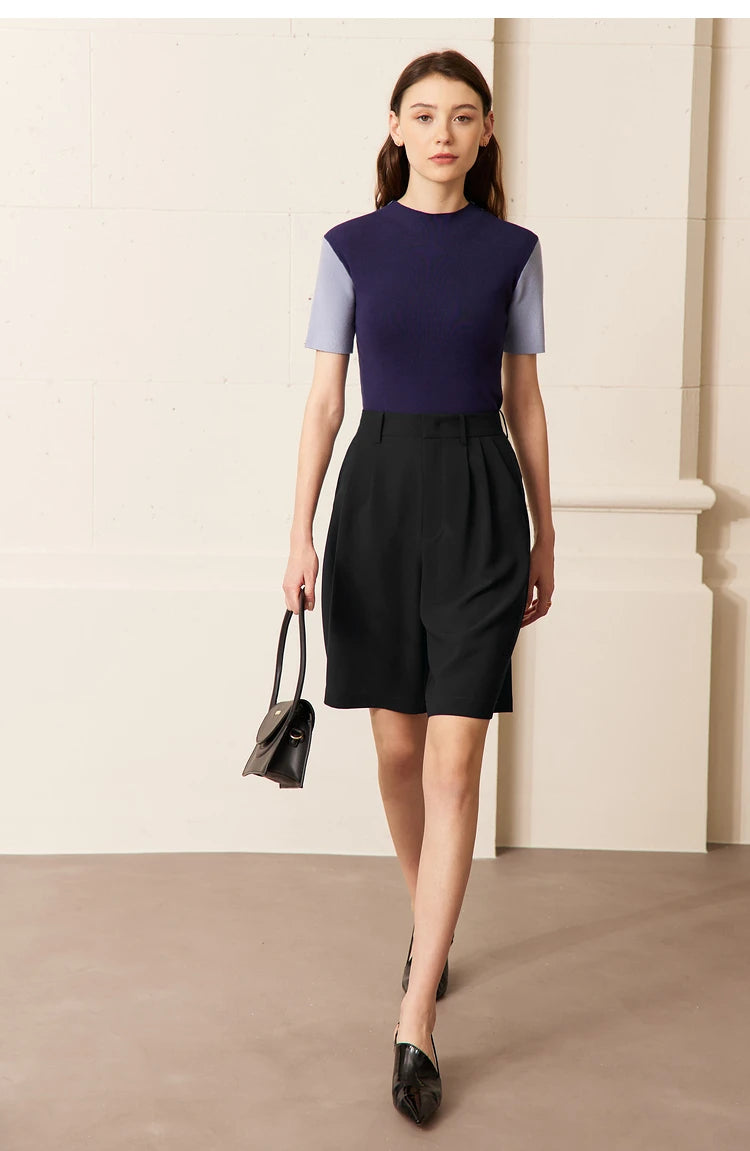 Damen Shorts im minimalistischen Stil für das Büro mit weitem Bein